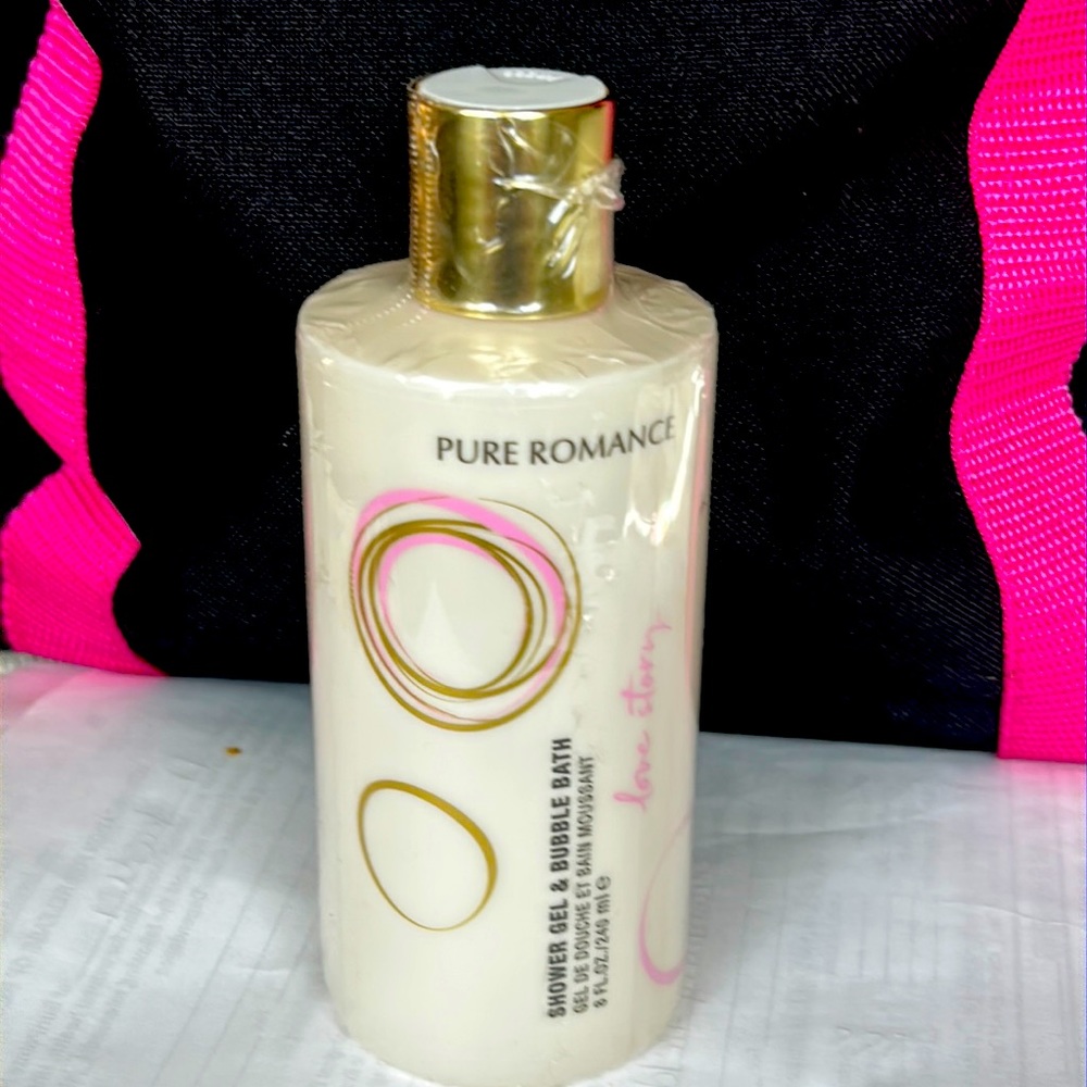 Brand New Pure Romance shower gel/bubble bath LOVE STORY